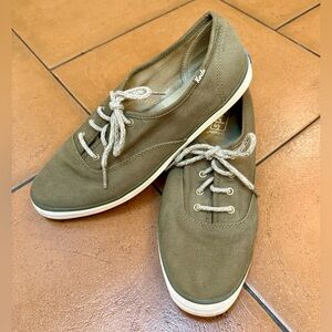 Keds Olive Canvas Lace-Up Sneakers Size 9